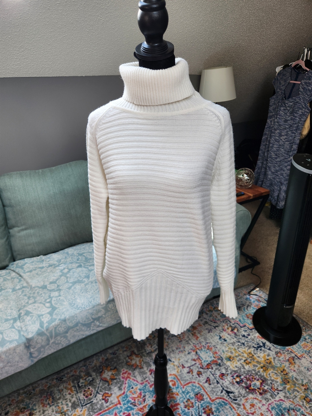 Metric Knits Women’s Cream Ribbed Turtleneck Sweater Medium Viscose Blend